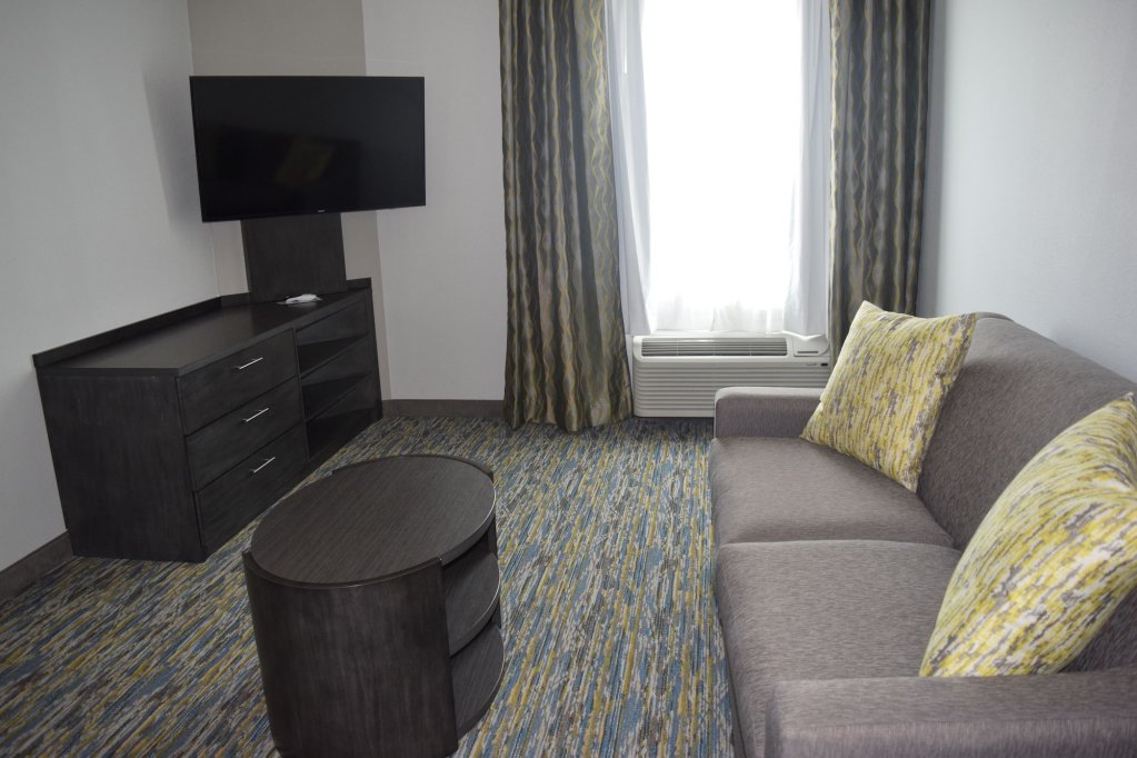 Фото Candlewood Suites Nashville - Metro Center, an Ihg Hotel