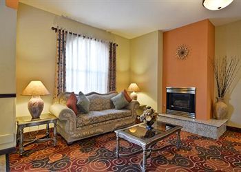 Фото Comfort Inn West