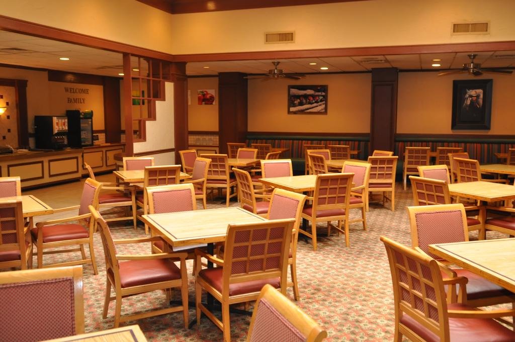 Фото Quality Inn & Suites Plano East - Richardson