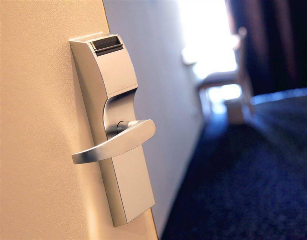 Фото Mediterranee Hotel