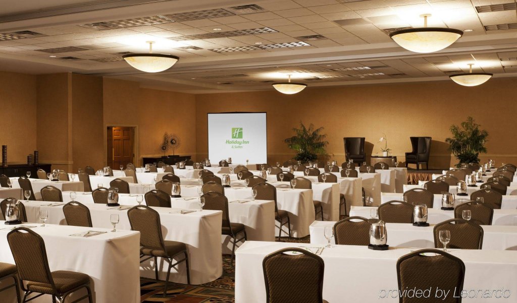 Фото Holiday Inn & Suites Phoenix Airport North, an Ihg Hotel