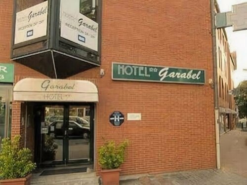 Гостиница Hôtel Garabel в Рамбуйе