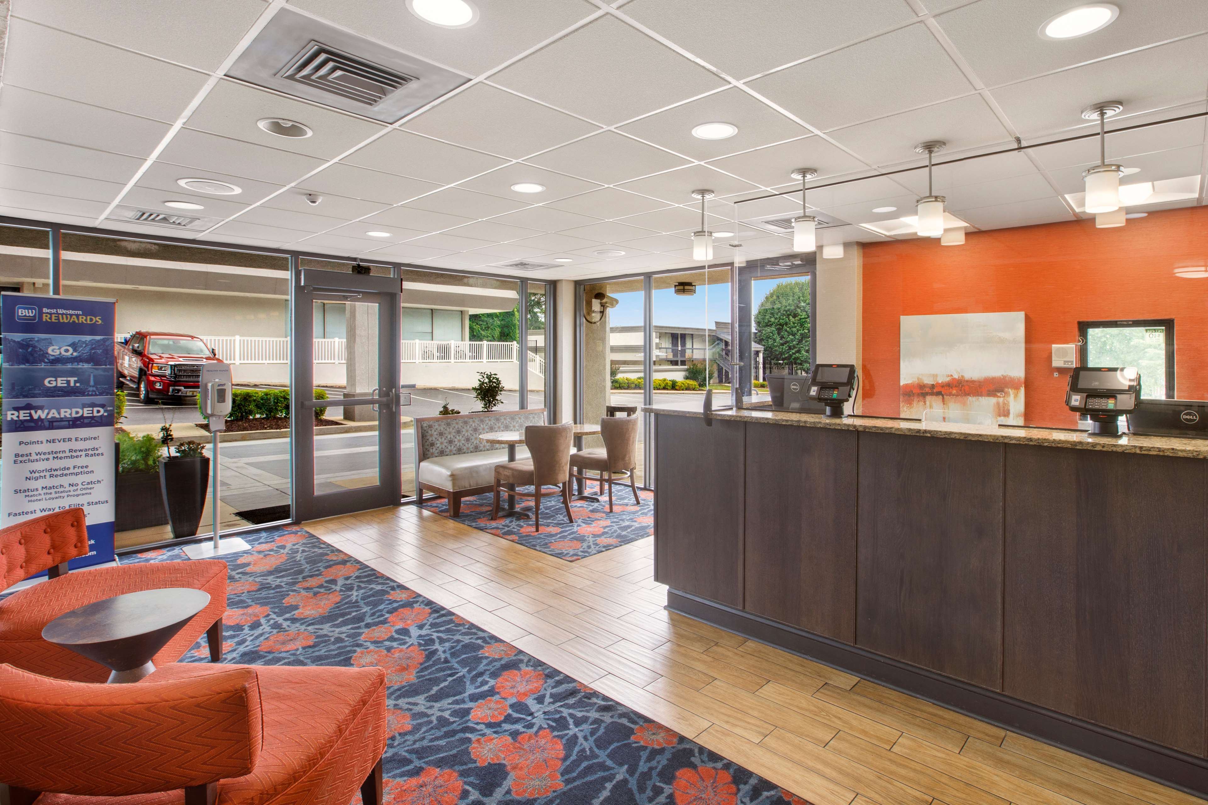 Фото отеля 2