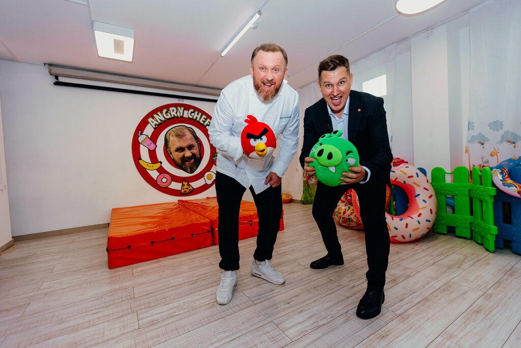 Кафе пончик на ножах после проекта