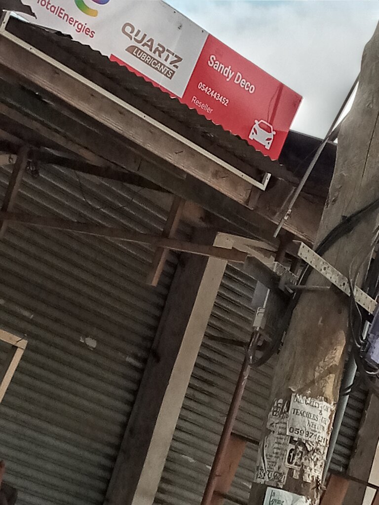 Auto parts and auto goods store Sandy deco, Accra, photo