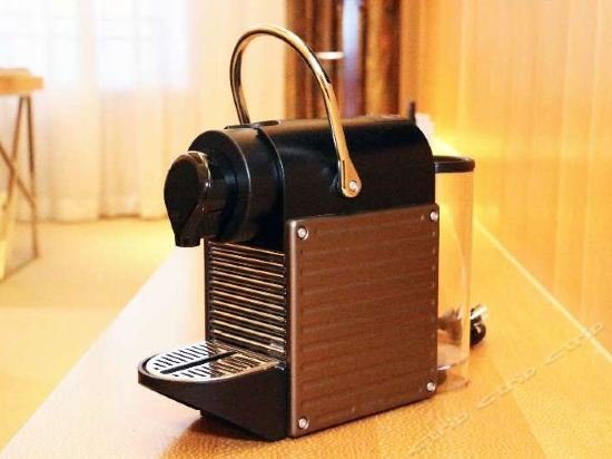 Фото Renaissance Shanghai Caohejing Hotel