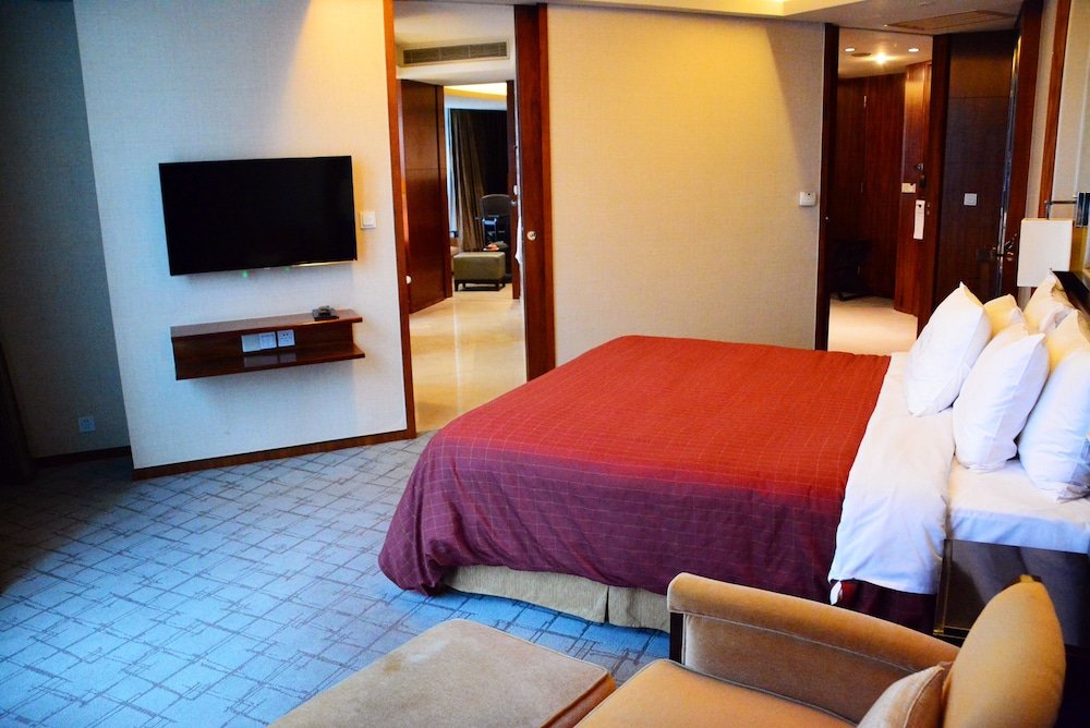 Фото Sheraton Grand Shanghai Pudong Hotel & Residences