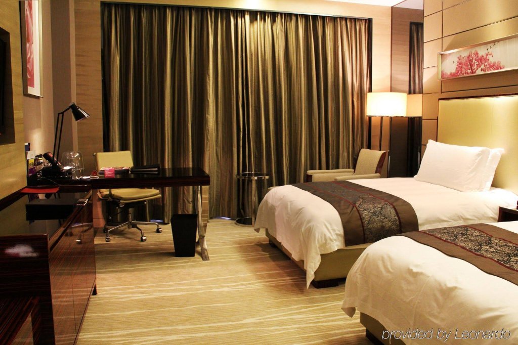 Фото Crowne Plaza Shenzhen Longgang City Centre, an Ihg Hotel