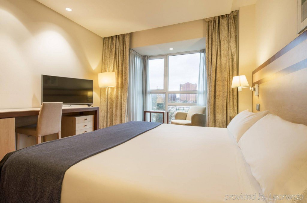 Фото Hotel Ilunion Pio XII