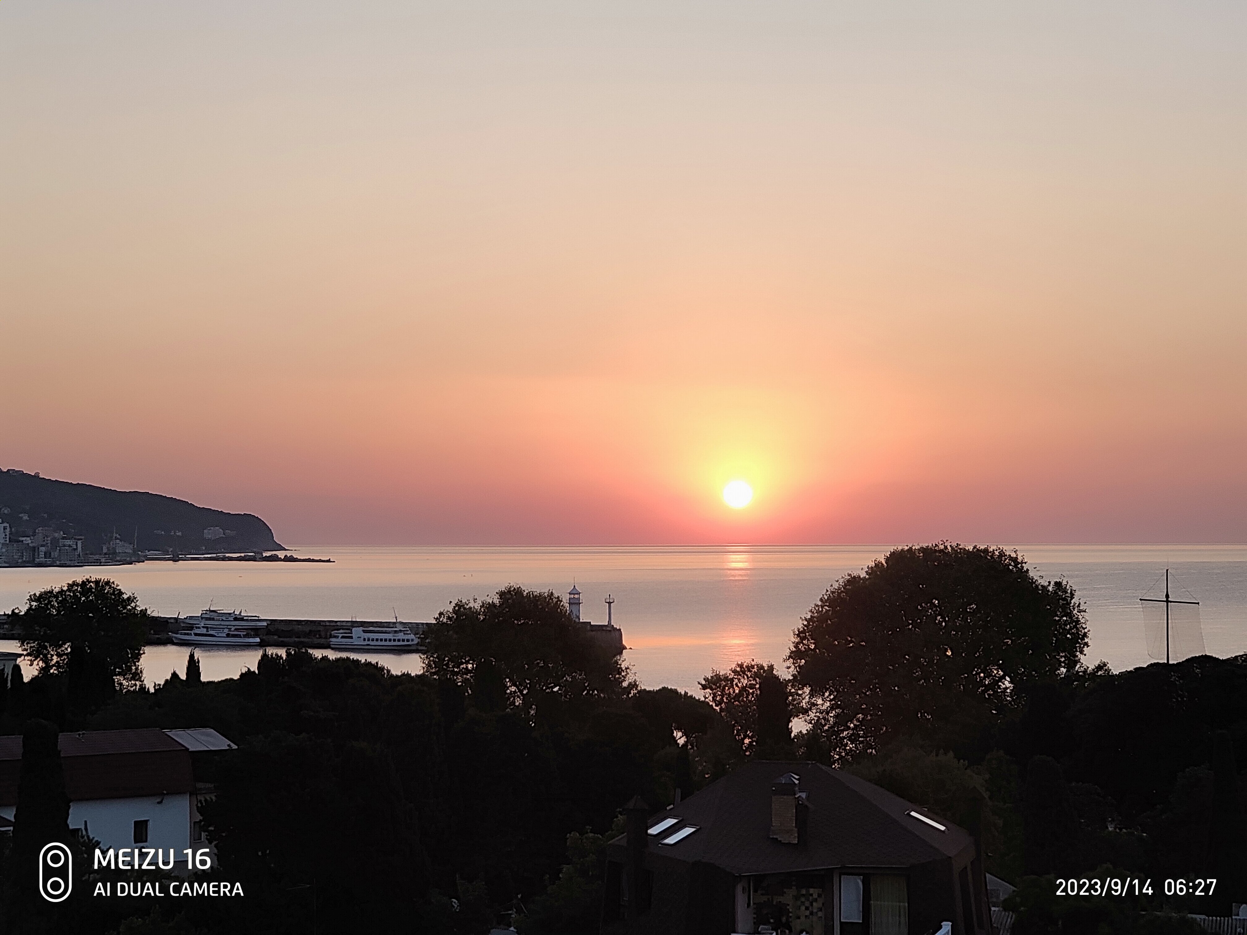 Фото Апартаменты на Боткинской 2в