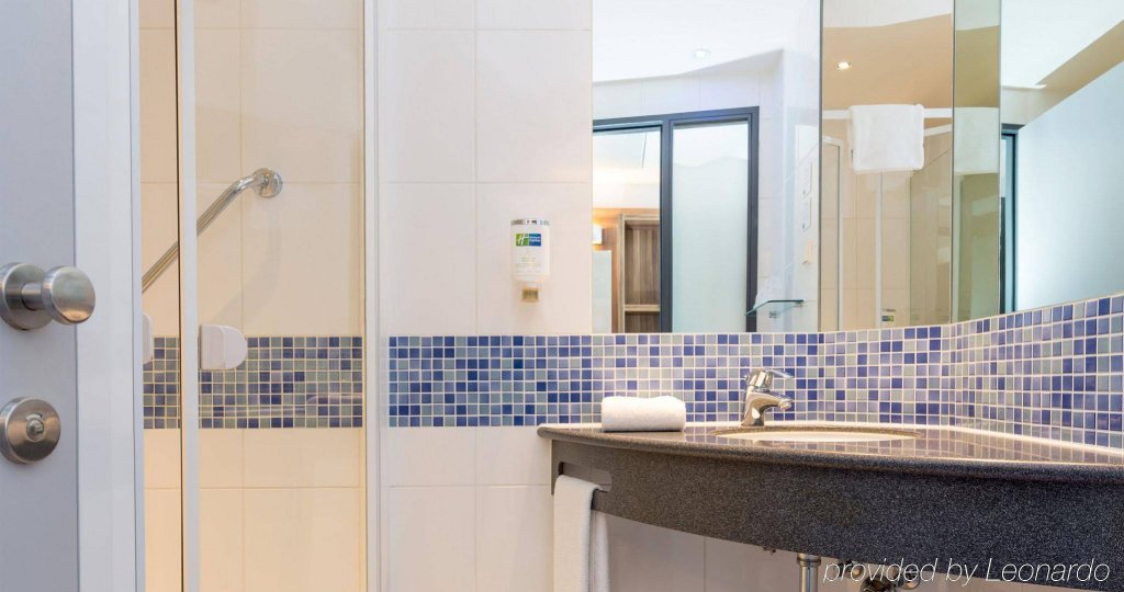 Фото Holiday Inn Express Bremen Airport, an Ihg Hotel