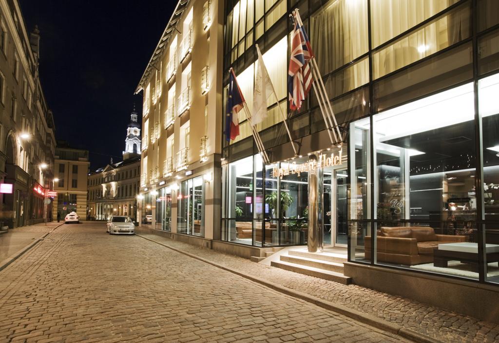 Фото Royal Square Hotel & Suites