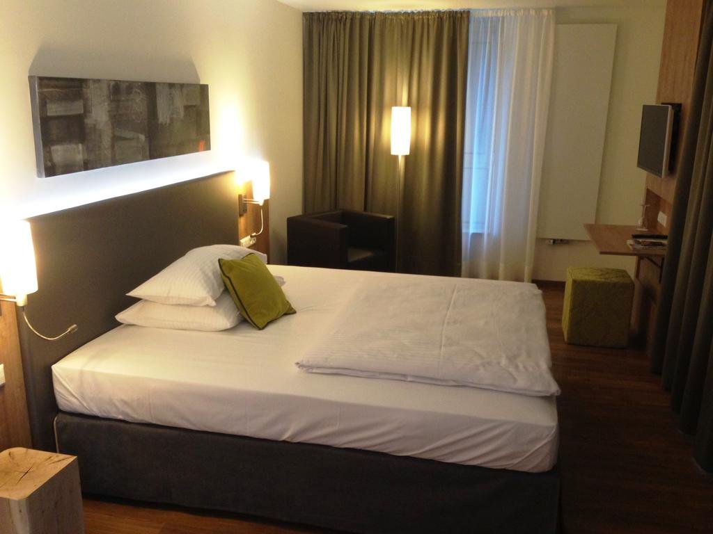 Фото Hotel Goldenes Rad