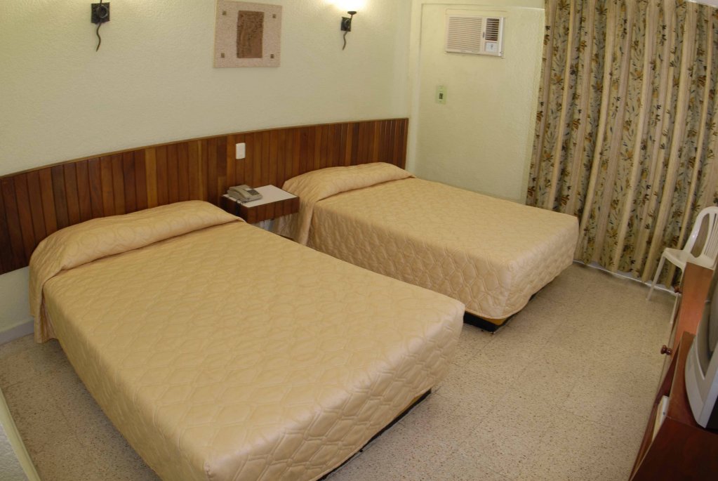 Фото Hotel Batab