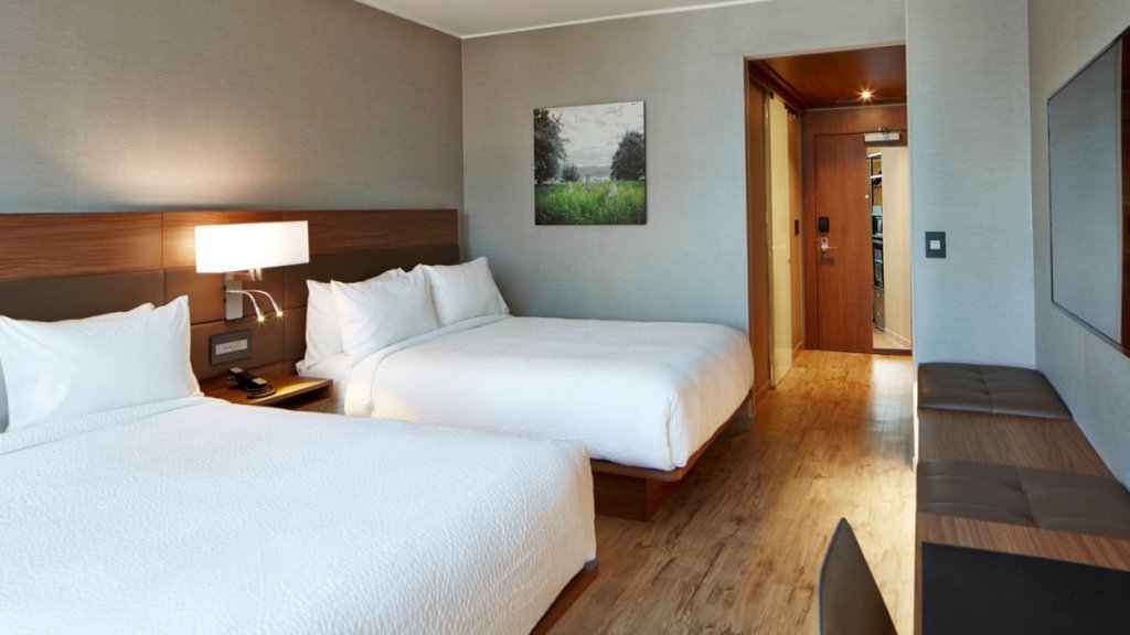 Фото Ac Hotel by Marriott Portland Downtown