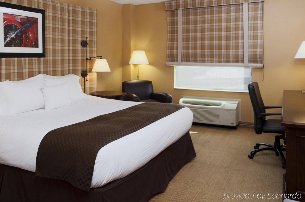 Фото DoubleTree by Hilton Cincinnati Airport