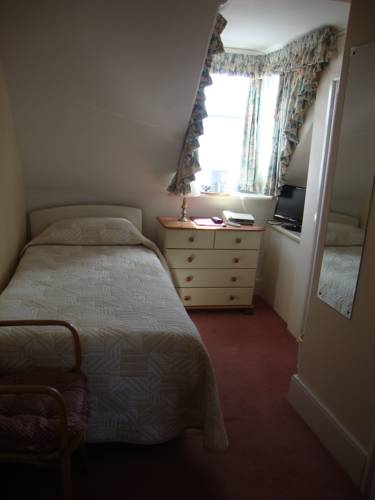 Фото Runnymede Court Hotel