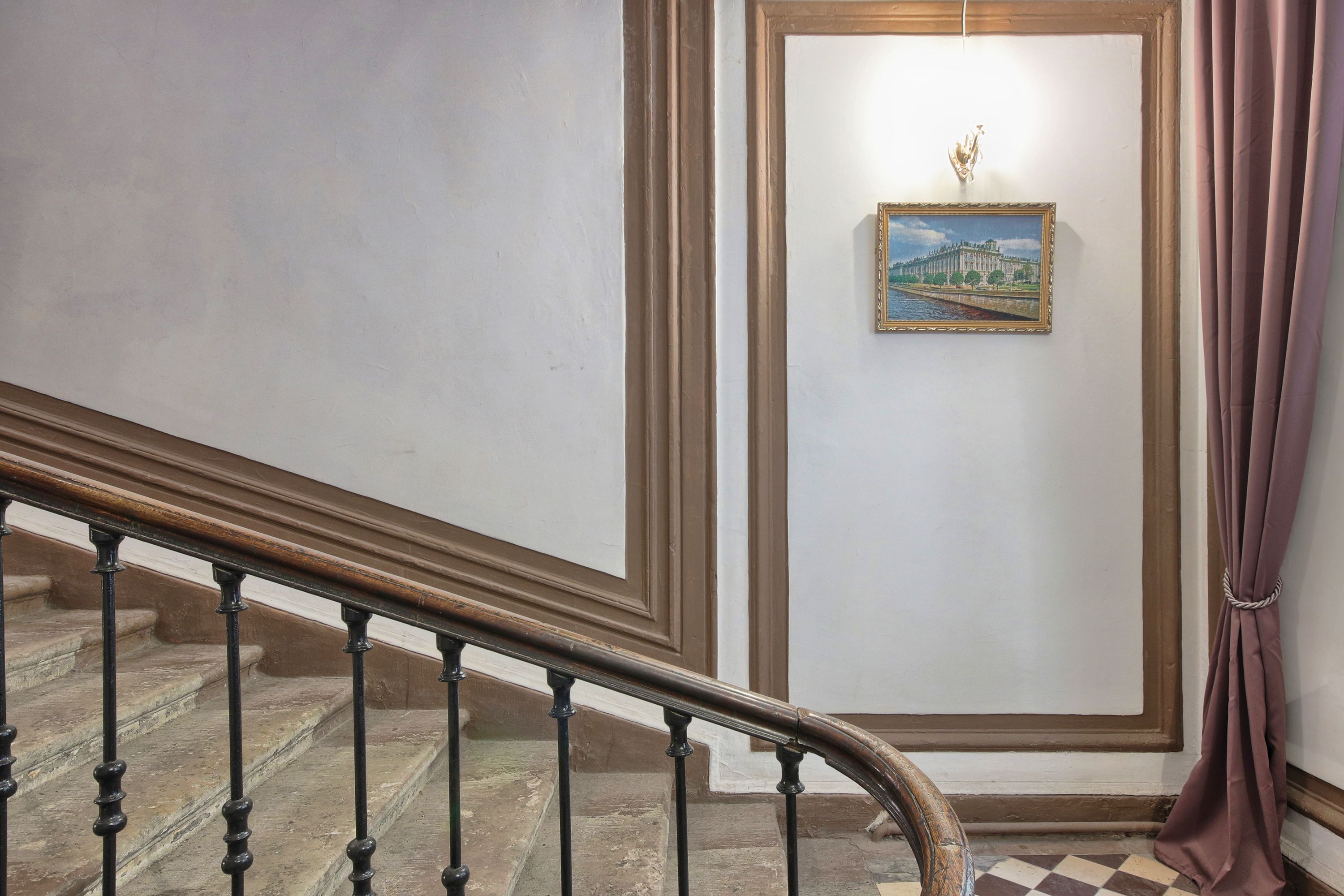 Фото Adams House