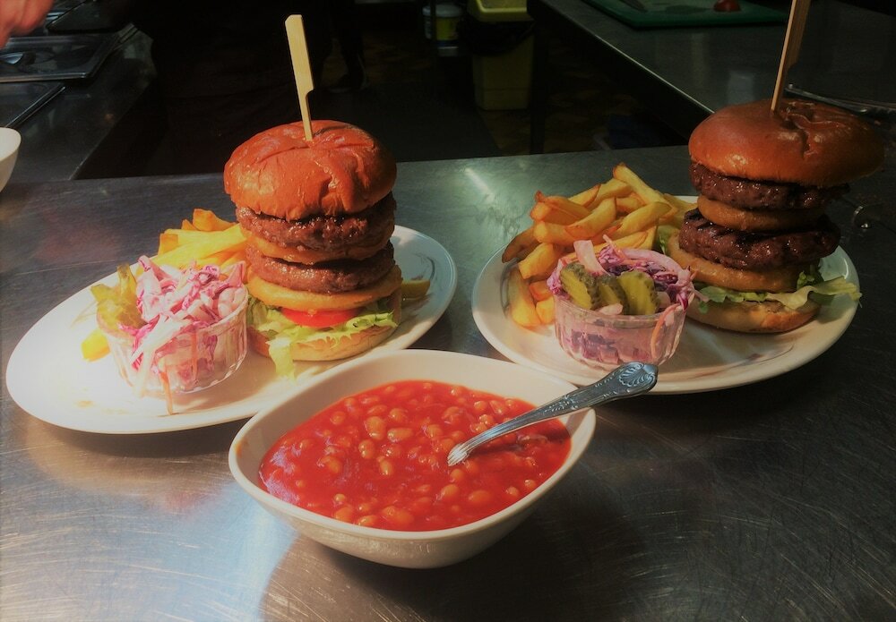 Фото Half Moon Hotel and Restaurant