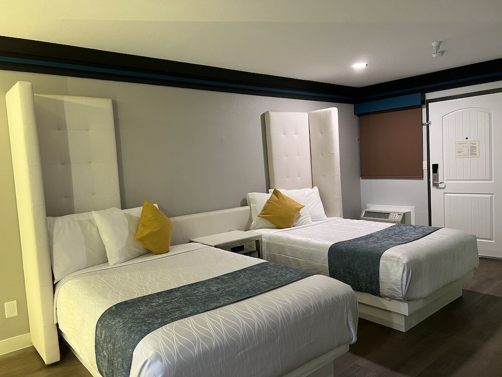 Фото Aspire Inn Studios & Spas