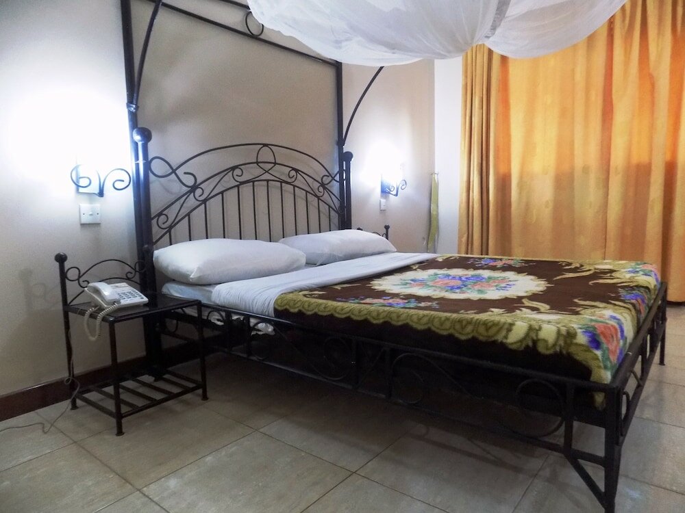 Фото Soroti Hotel