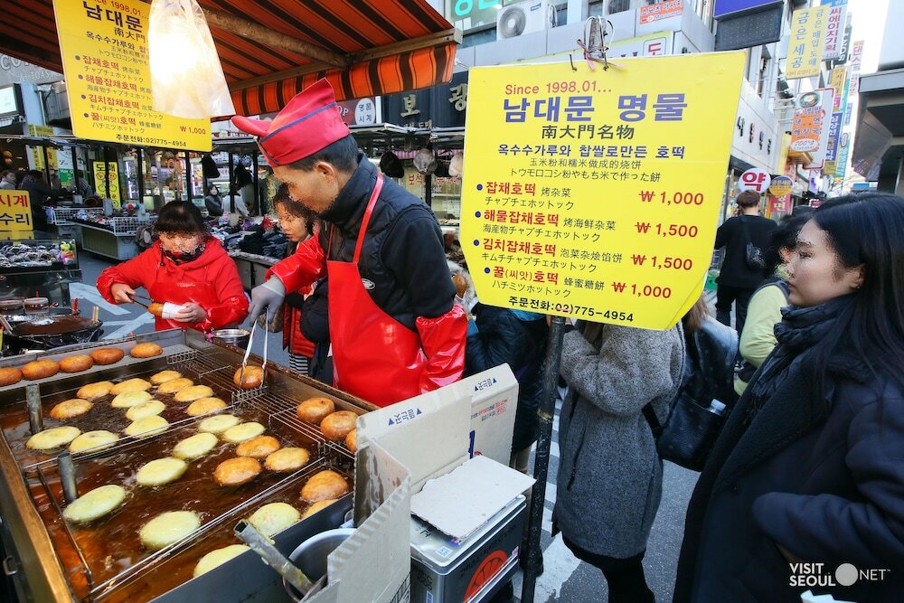 Фото Myeongdong Merlin Hotel