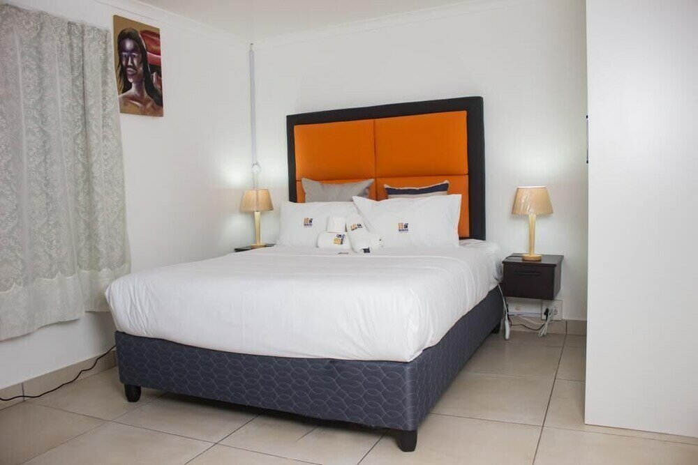 Фото 18 On Sherlock