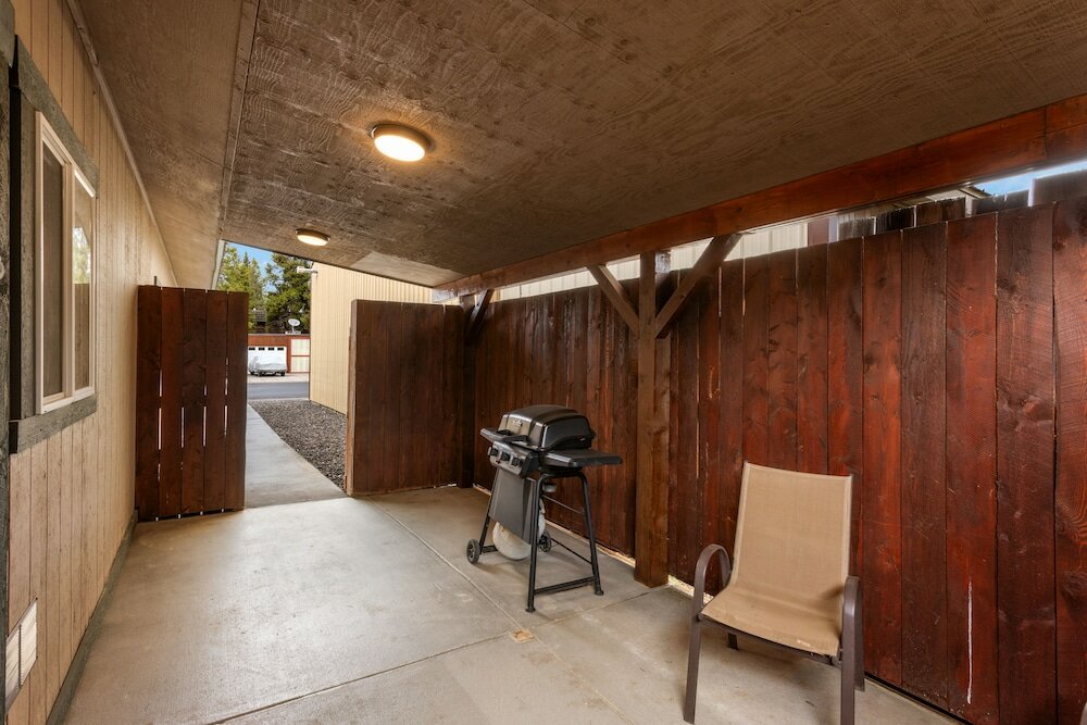 Фото The Yellowstone Hideaway Unit C