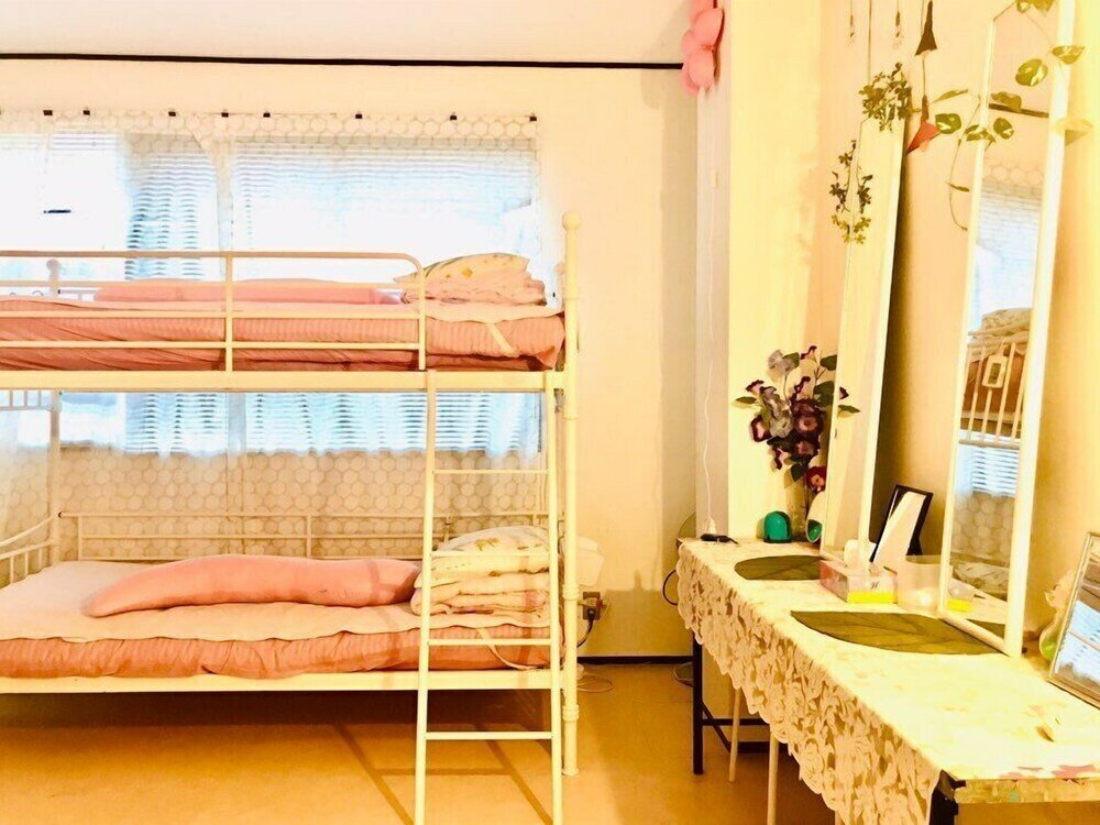 Фото Royal Home Dormitory - Hostel