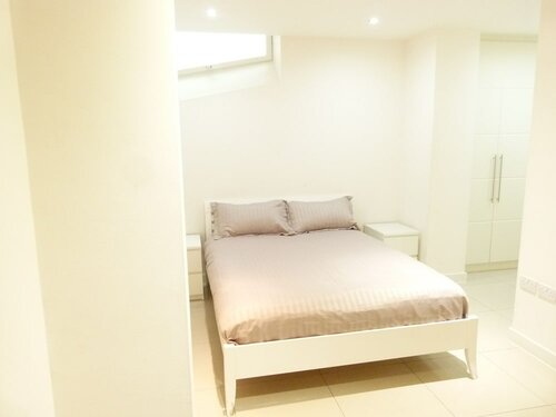 Гостиница Ss Property Hub - Apartment close to Hyde Park в Лондоне