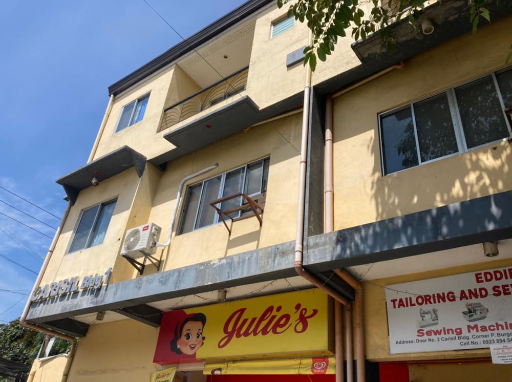 Фото Oyo 815 Carisil Bldg