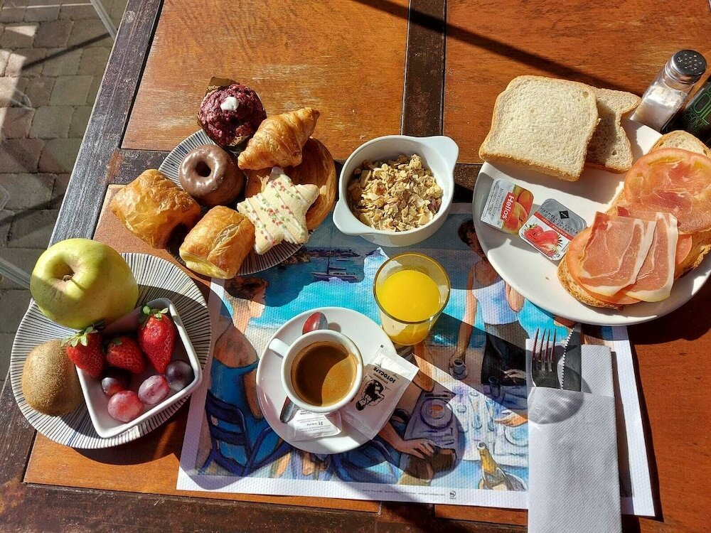 Фото H. Boutique Peña Parda