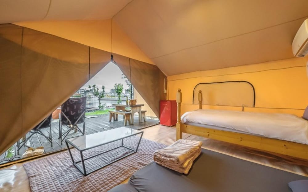 Фото Pohang Aqua Bag Lamping