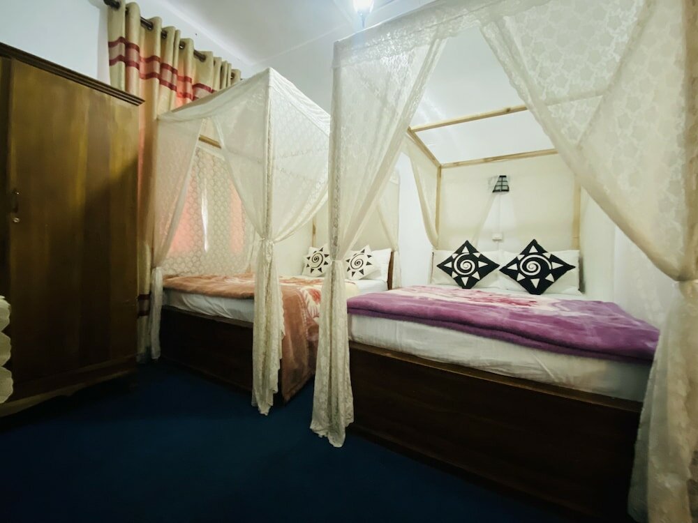 Фото Zion White House