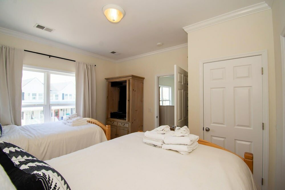 Фото 326 Ocean Point Drive