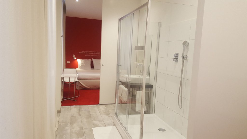 Фото Pacific Café Hotel