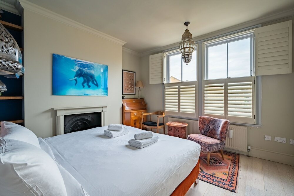 Фото Charming Home With Roof Terrace in East London by Underthedoormat