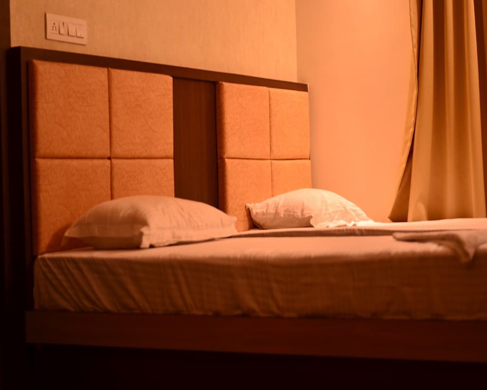 Фото Rajnandini Hotel and Banquet