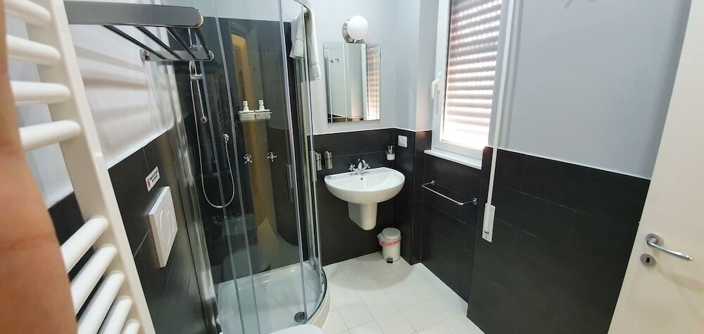 Фото Little Rose Guest House