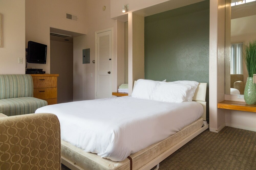 Фото Wave Crest Resort