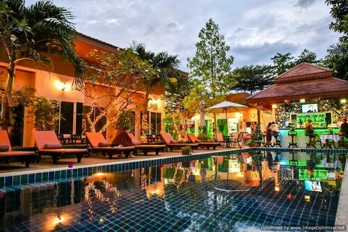 Внешний вид отеля Cascades Resort Phuket в Равае, фото 1