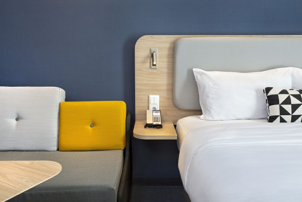 Фото Holiday Inn Express Karlsruhe - City Park, an Ihg Hotel