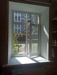Биссектриса (ул. Восстания, 23), окна в Санкт‑Петербурге