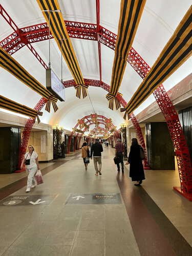 Цветной бульвар (Москва, Цветной бульвар), станция метро в Москве