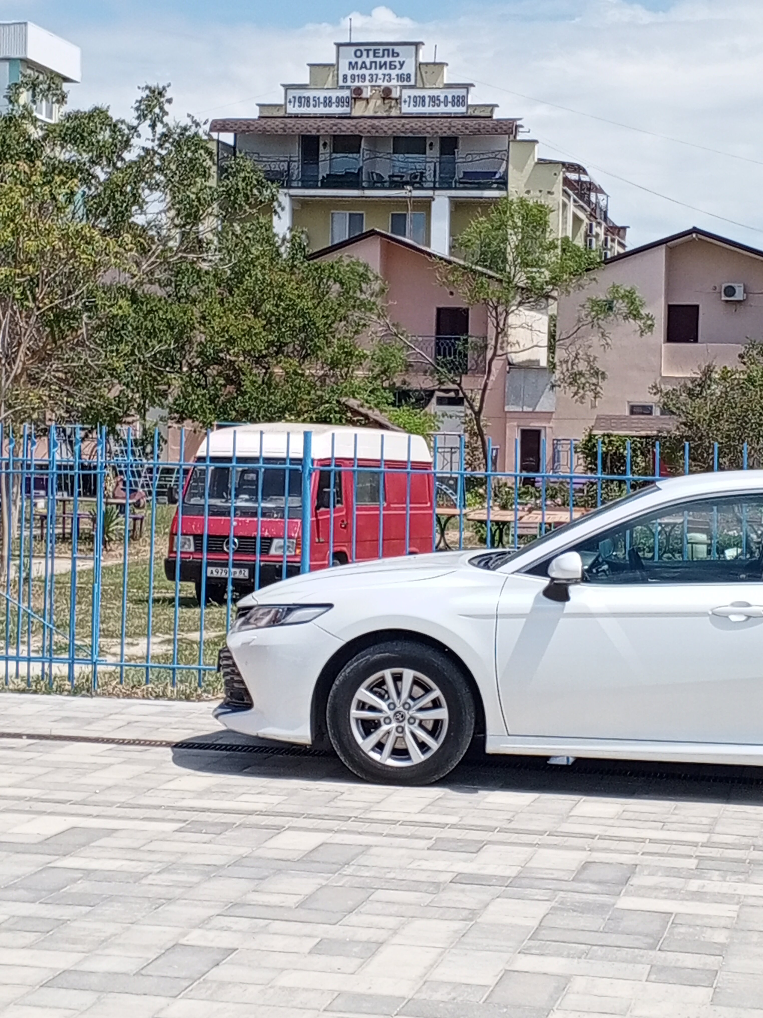 Фото отеля 3