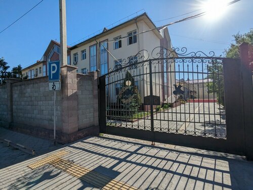 Әйелі үшеуін қалайды (Русский порно видео)