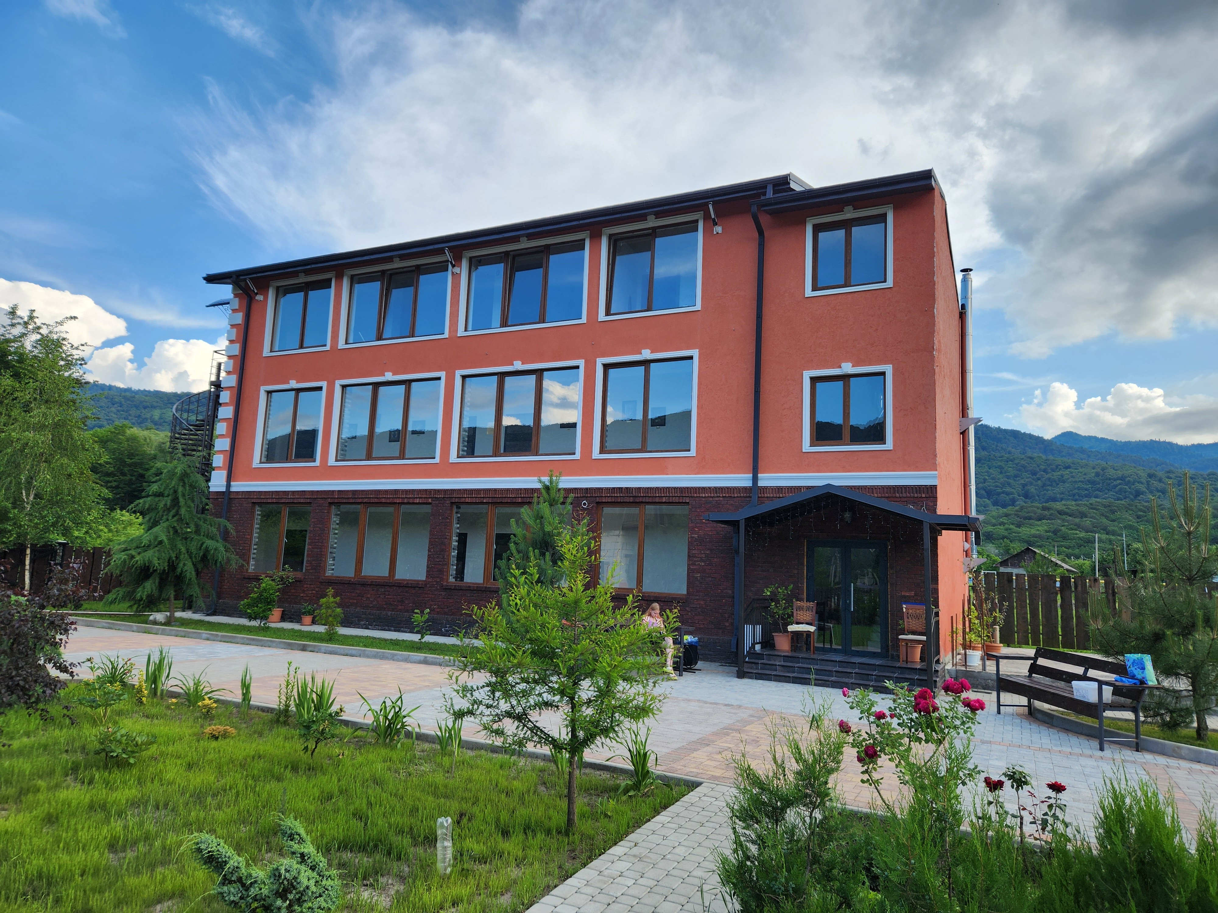 Фото отеля 1