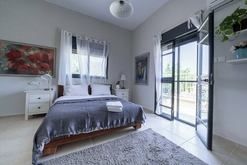 Гостиница Artistic Vac Villa w pool by Sea N' Rent в Ришон-ле-Ционе