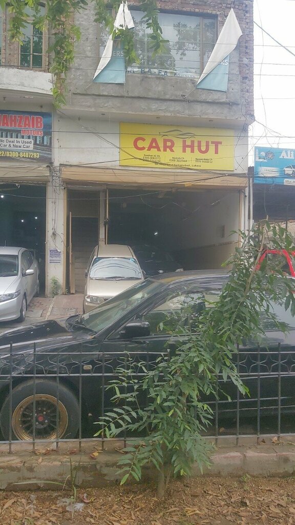 Car market Car hut, Lahore, photo