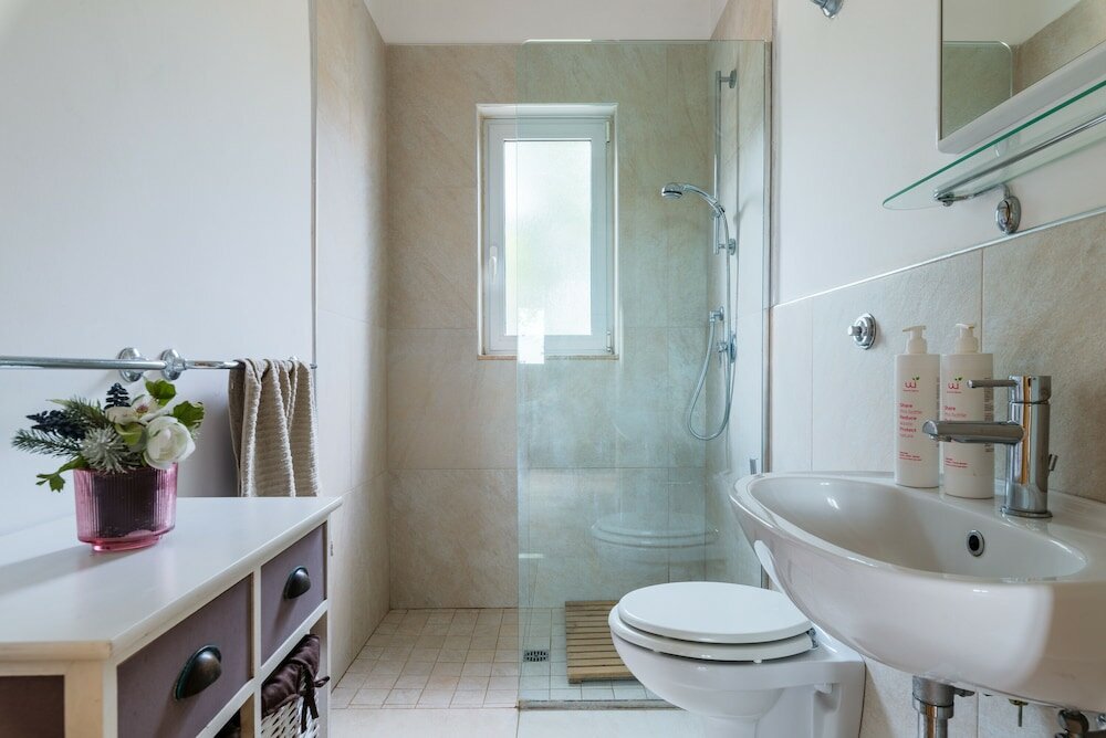 Фото Villa La Rondine con piscina